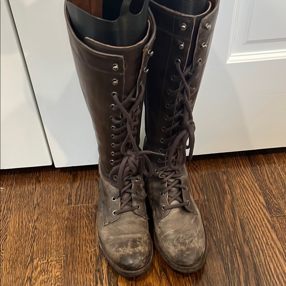 Frye Melissa lace up boots 9